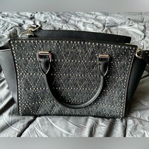 MICHAEL KORS Women's MK Signature SELMA Black MD TZ Satchel Bag